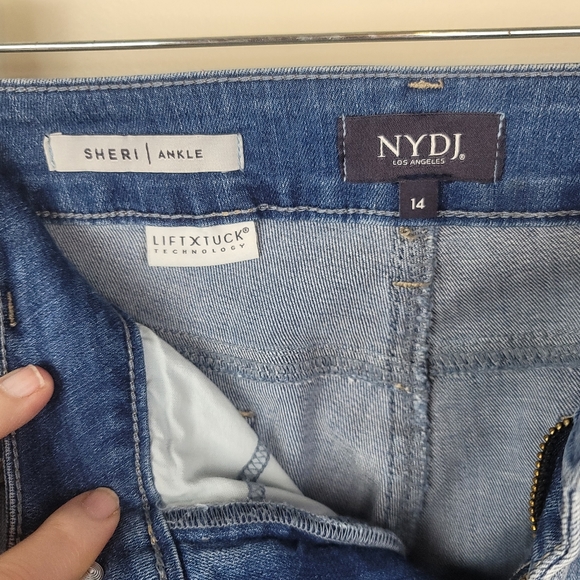 NYDJ Sheri Ankle Jeans Size 14 - Picture 4 of 7